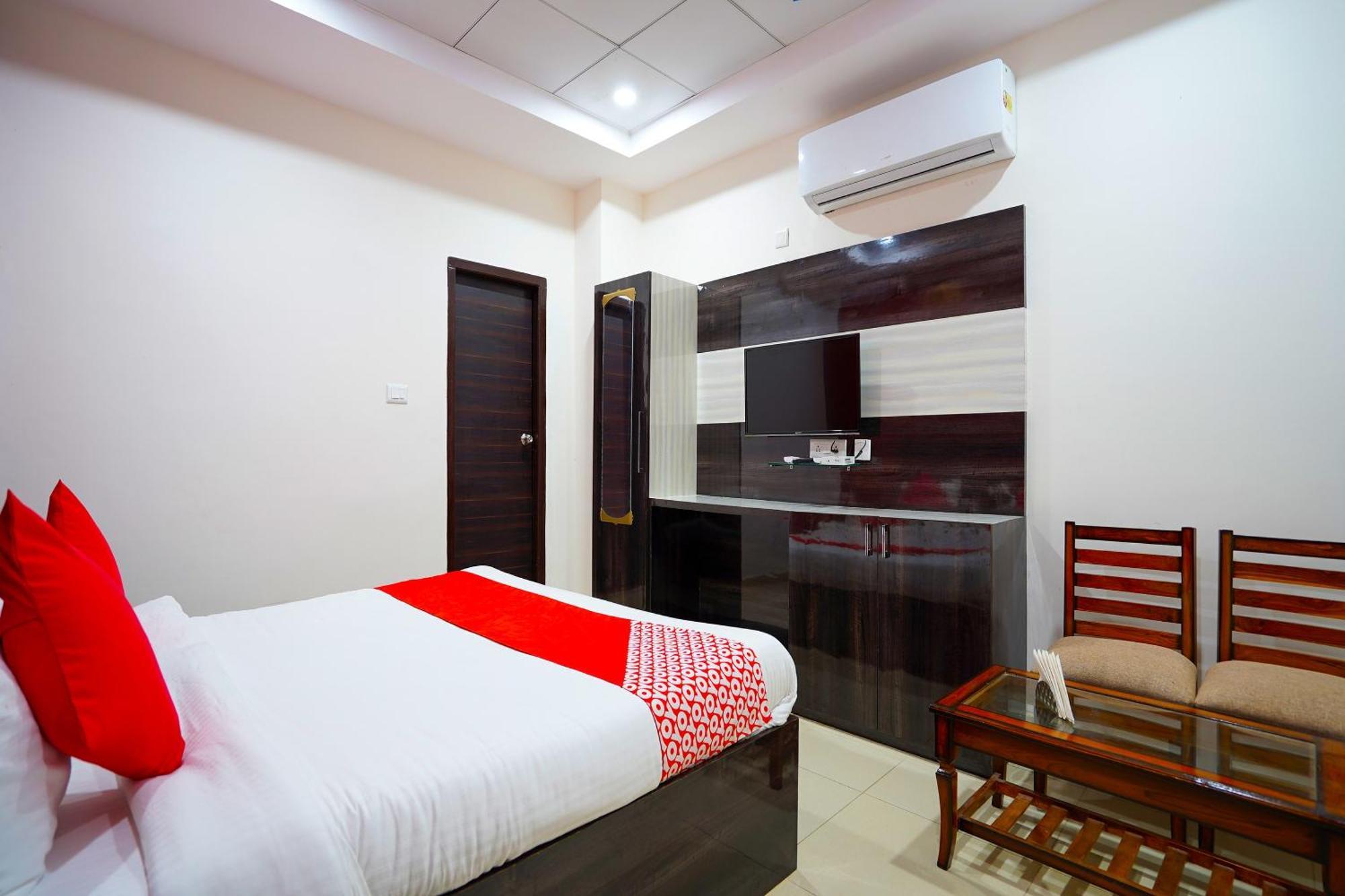 Hotel O H D Hotel Bhiwadi エクステリア 写真