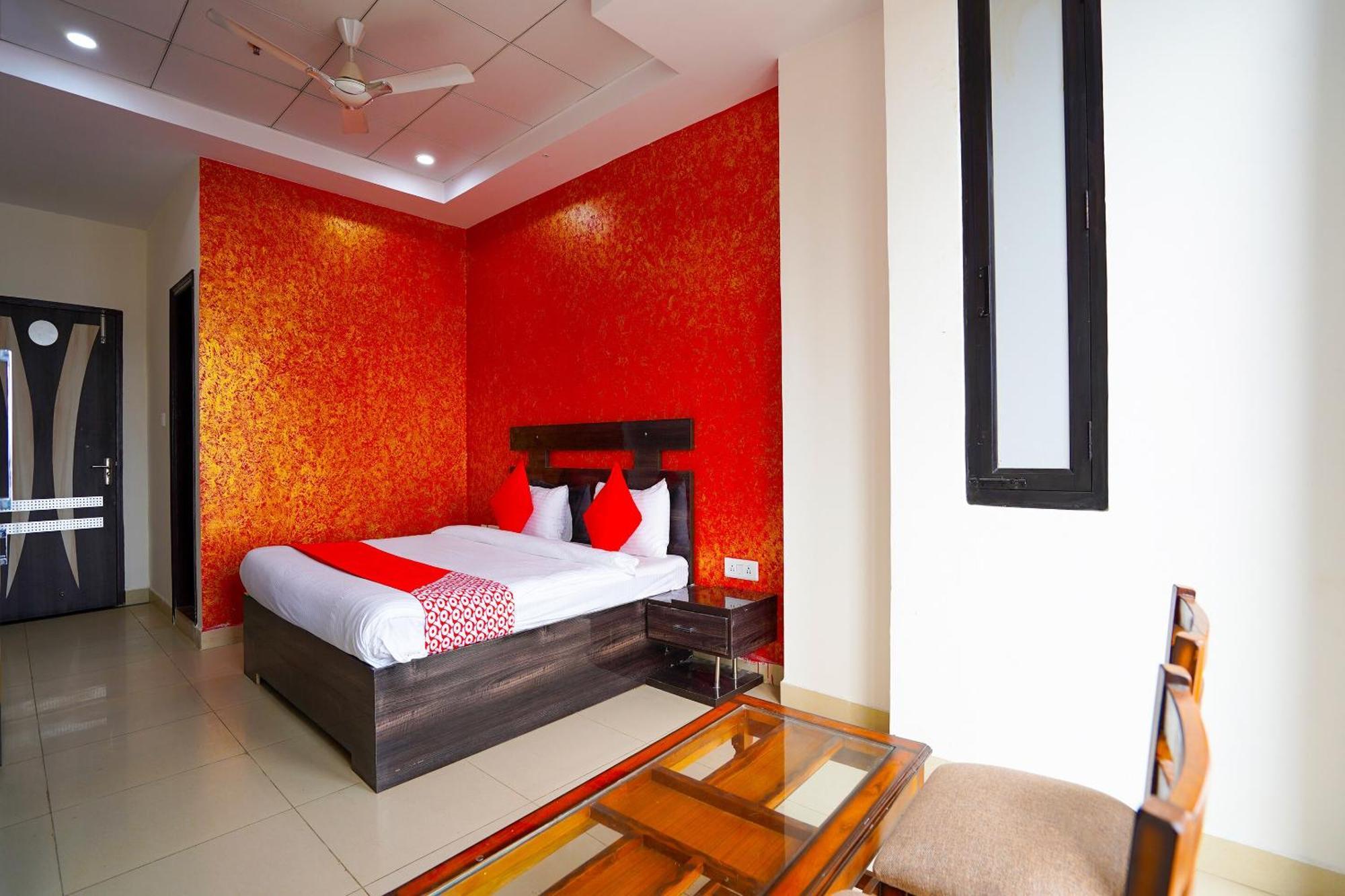 Hotel O H D Hotel Bhiwadi エクステリア 写真