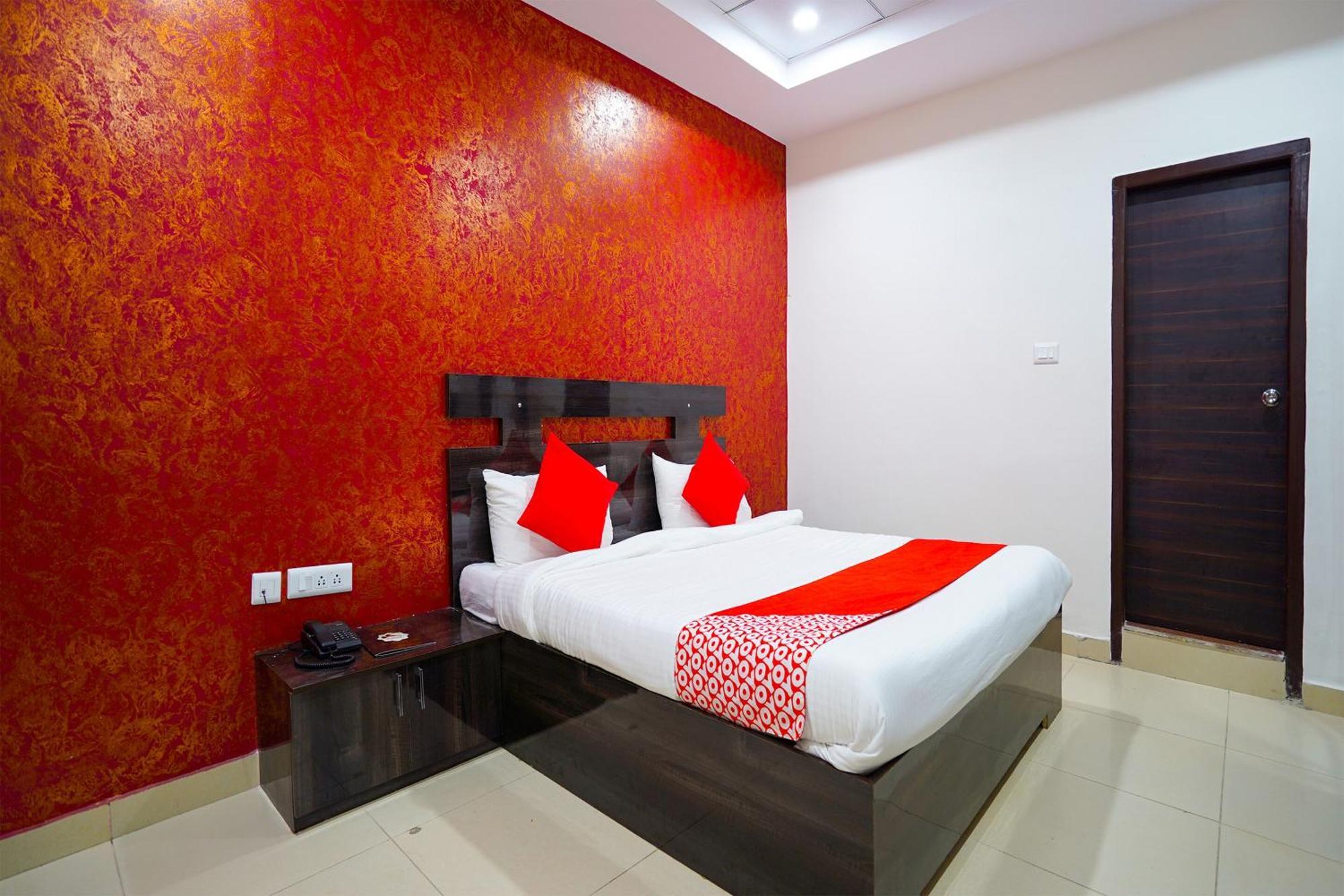 Hotel O H D Hotel Bhiwadi エクステリア 写真