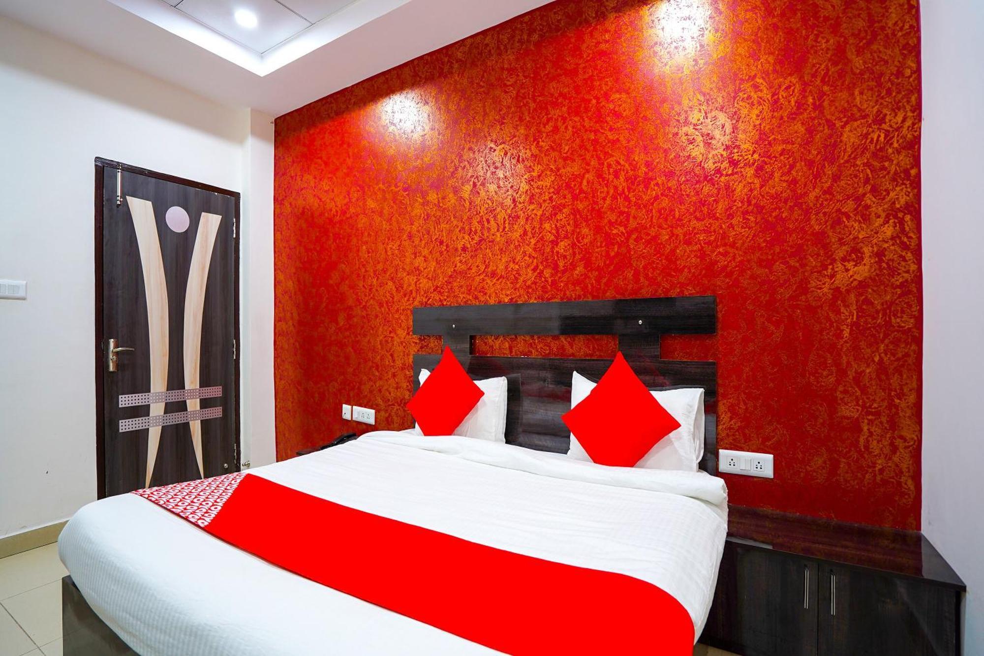 Hotel O H D Hotel Bhiwadi エクステリア 写真