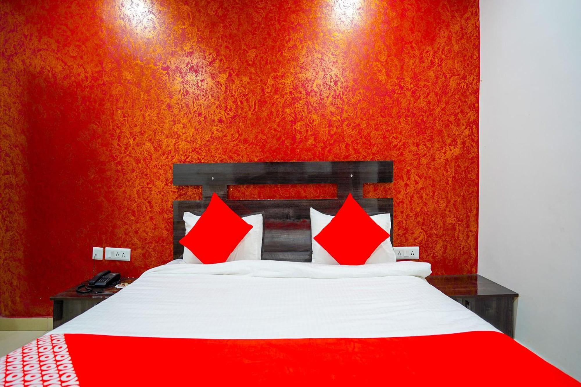 Hotel O H D Hotel Bhiwadi エクステリア 写真